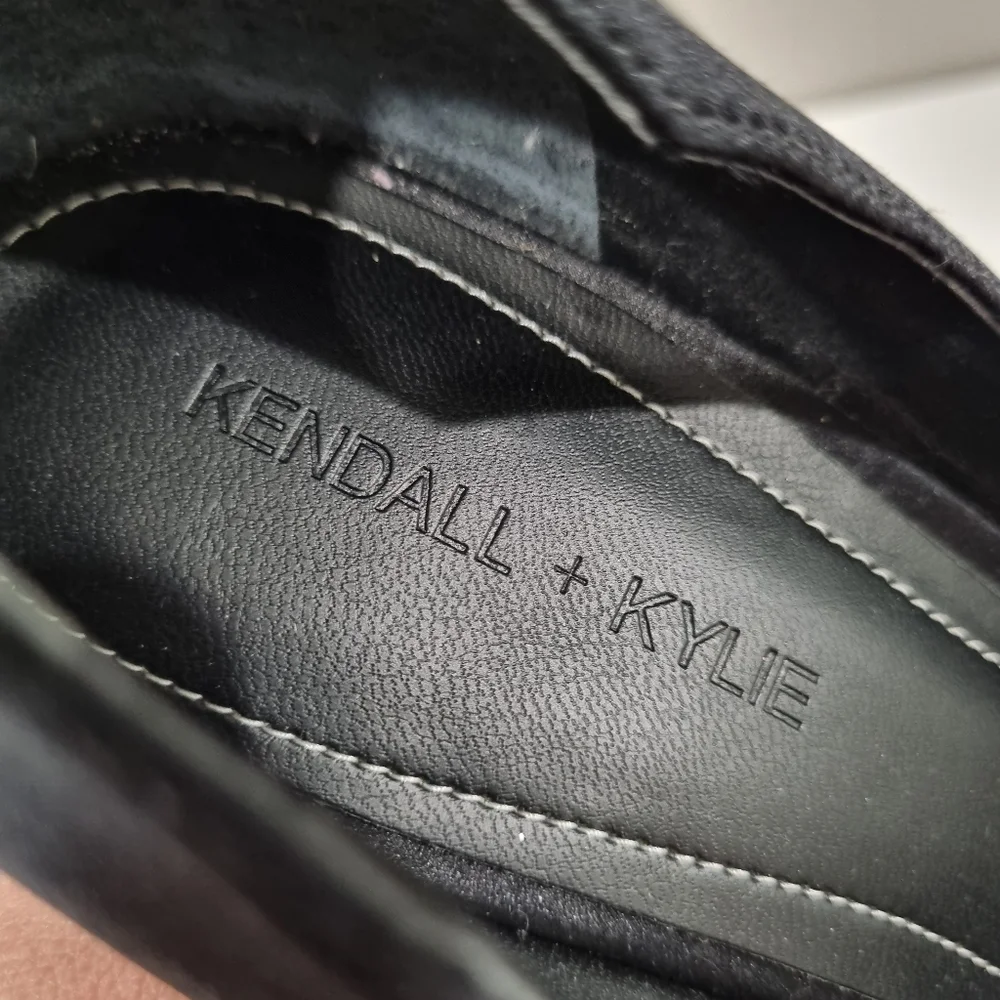 Kendall + Kylie "Abi" Classic Black Satin Pointed Toe Heels, Like New, Size 8 - Picture 9 of 11